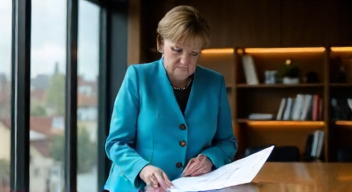 Politische Weichenstellungen für Frauenrechte (9/10)